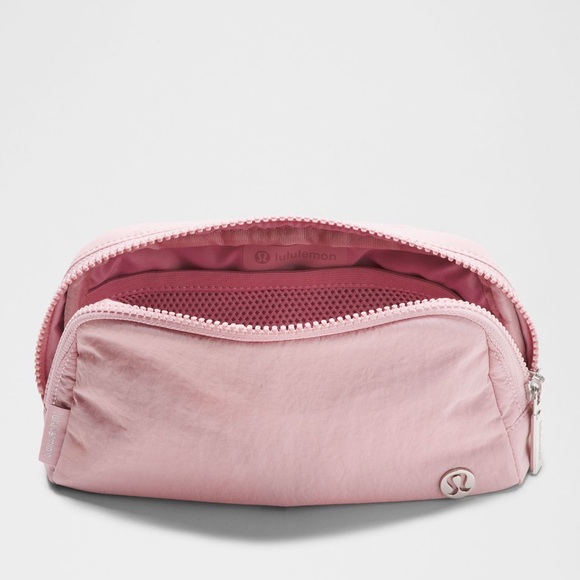 New With Tags Lululemon Everywhere Belt Bag Pink Haze - Picture 4 of 5